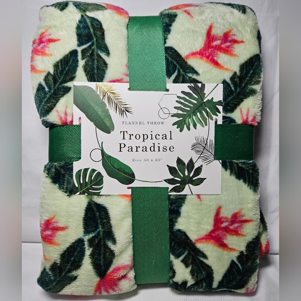 Tropical Paradise Flannel Throw Blanket NEW